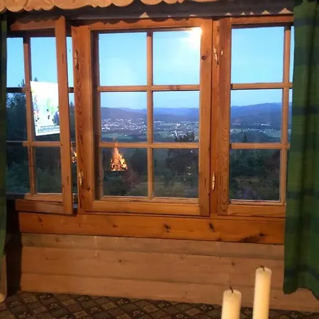 Enkel Sjarmerende Tommerhytte Med Unik Utsikt 5 Min Unna Sommerland I Bo Semesterbostad Eikja